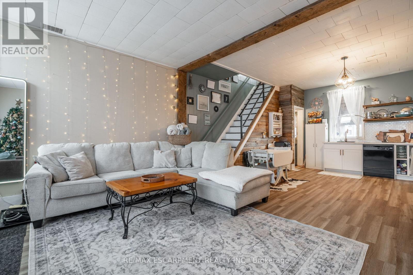 A&B - 18 KING STREET