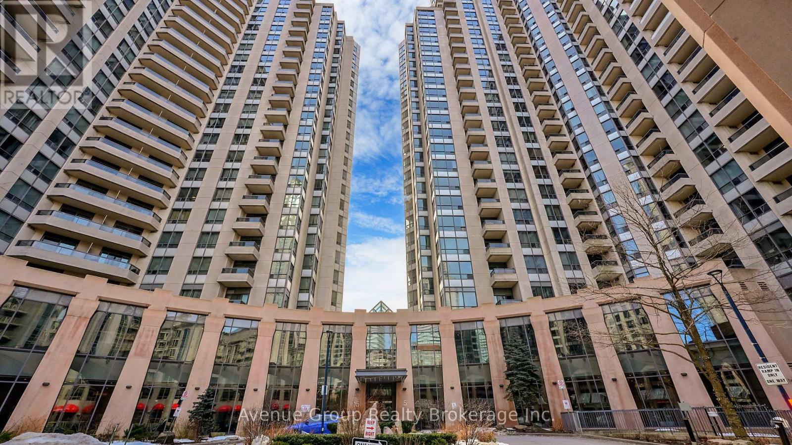 1929 - 15 NORTHTOWN WAY