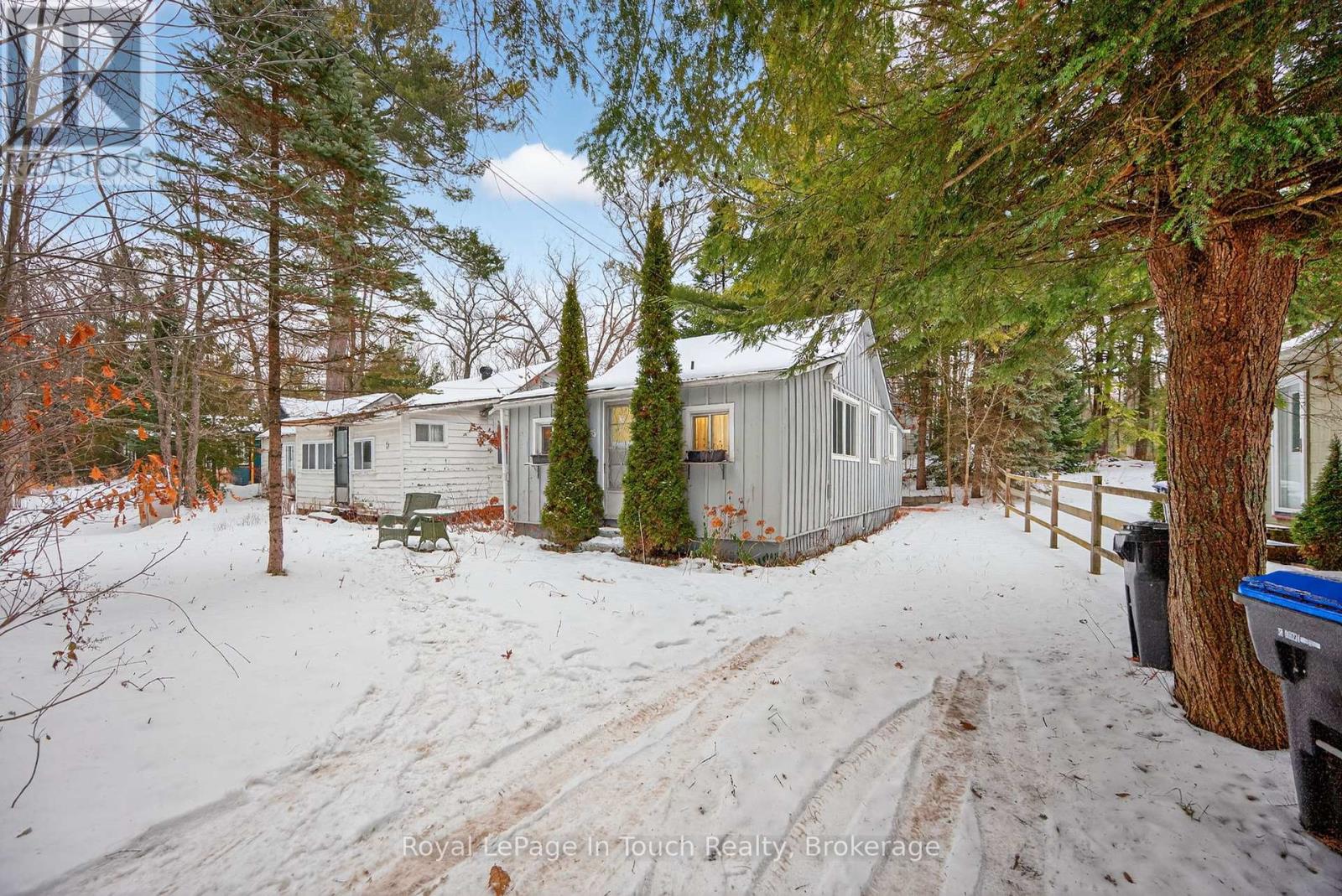 85 TINY BEACHES ROAD S