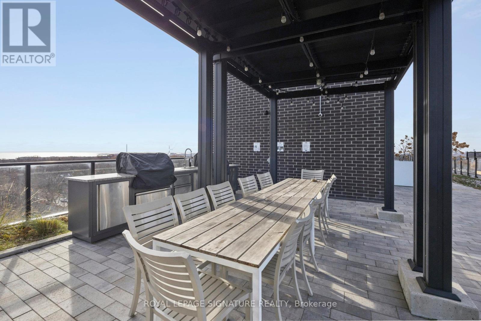 424 - 2301 DANFORTH AVENUE