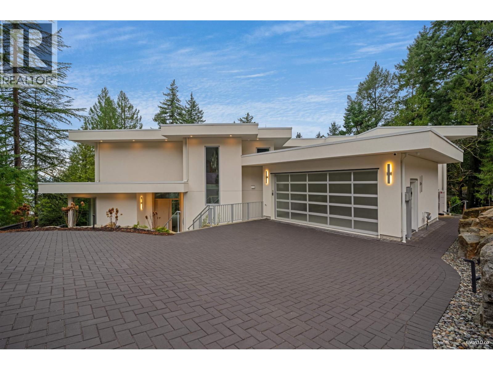 4437 PICCADILLY NORTH