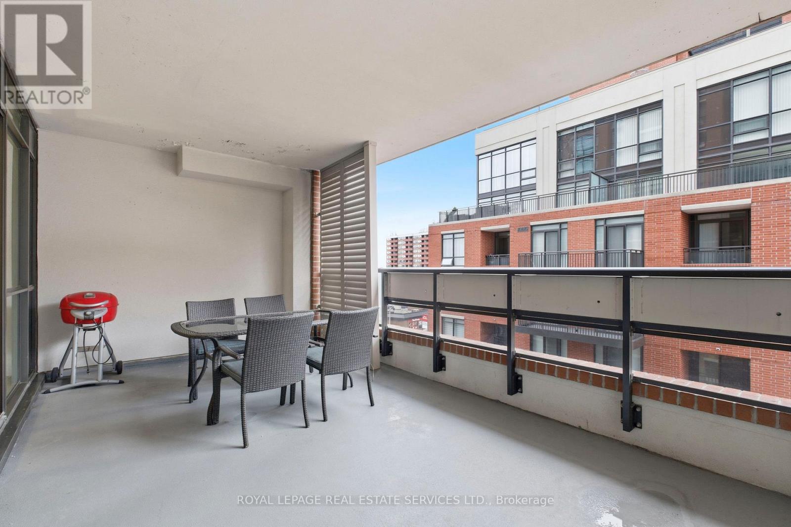 619 - 800 LAWRENCE AVENUE W