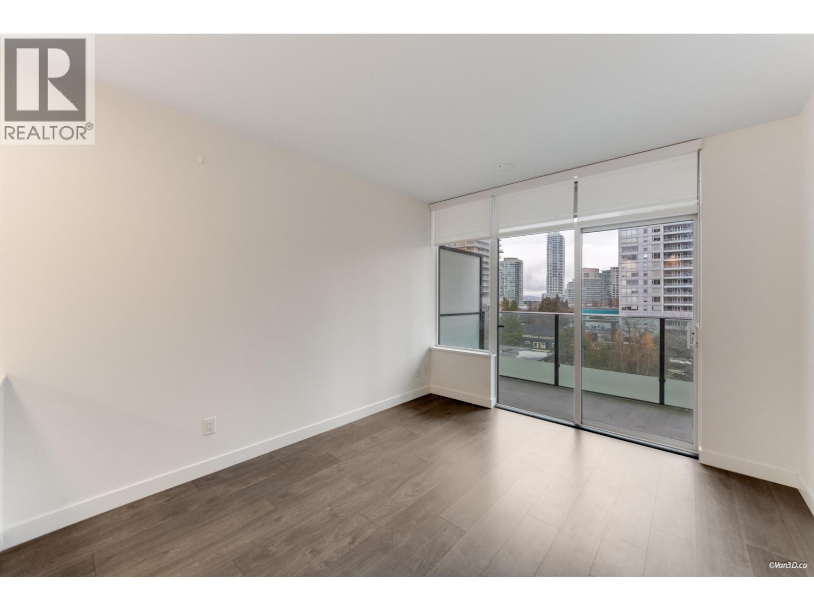 701 6463 SILVER AVENUE