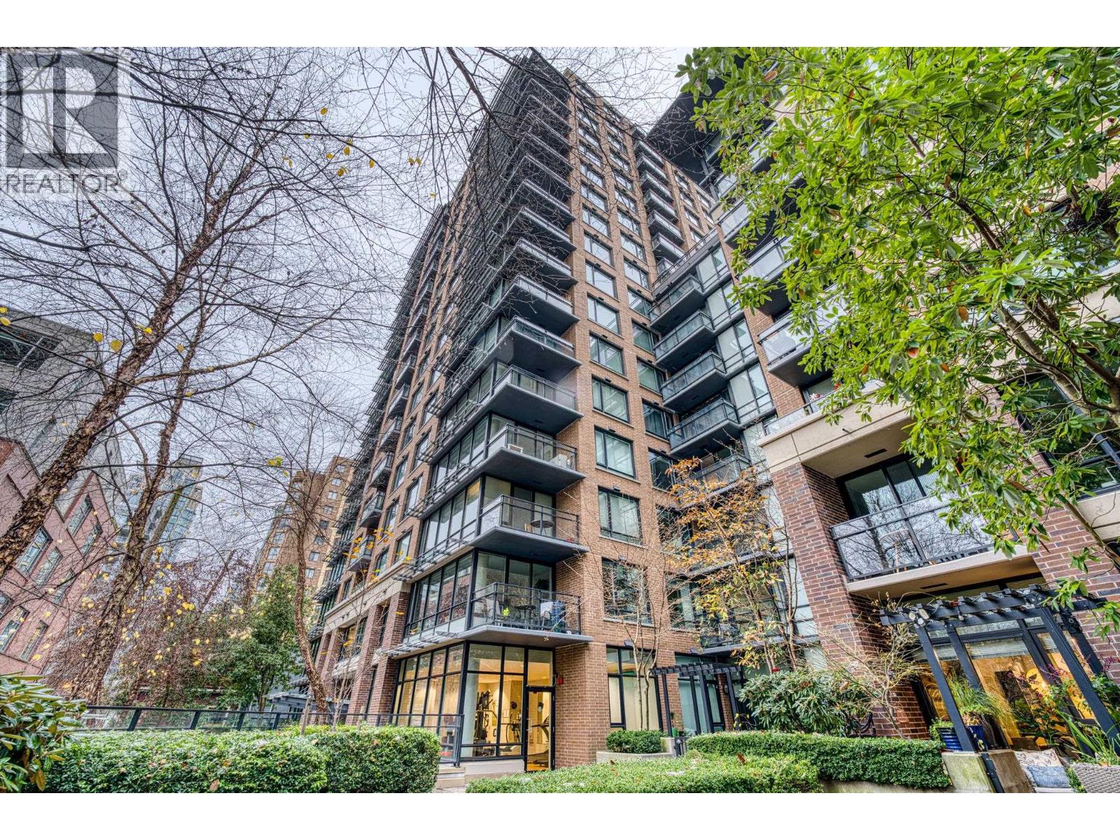 1807 1088 RICHARDS STREET