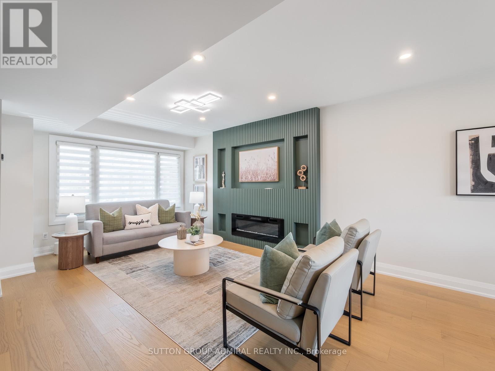 42 - 765 OKLAHOMA DRIVE