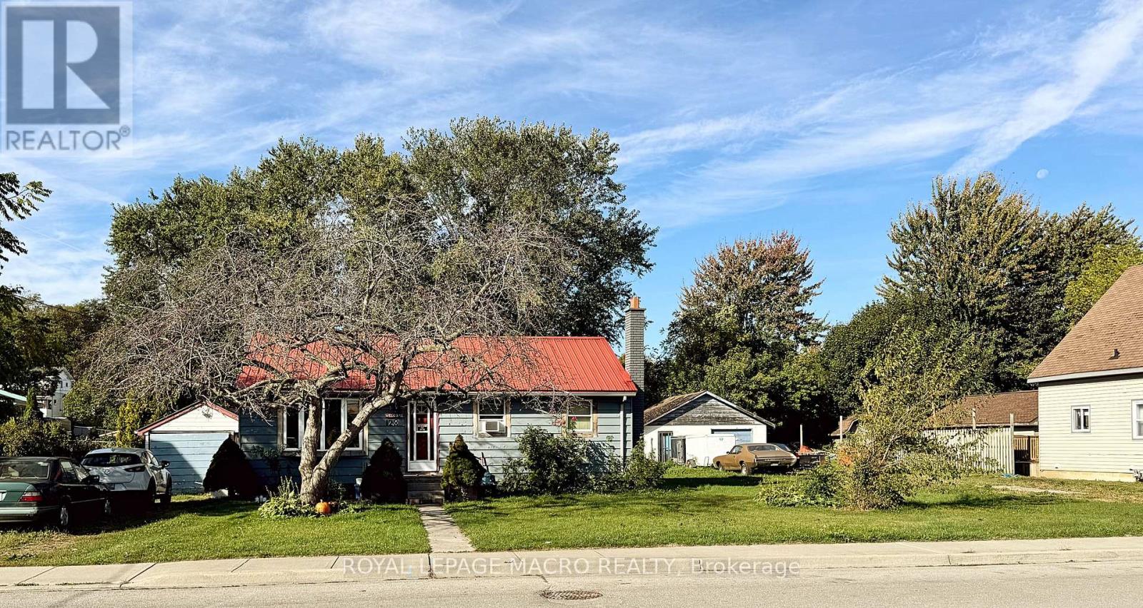 128 METCALFE STREET S