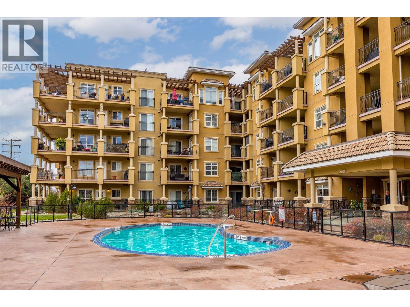 2070 Boucherie Road Unit# 403