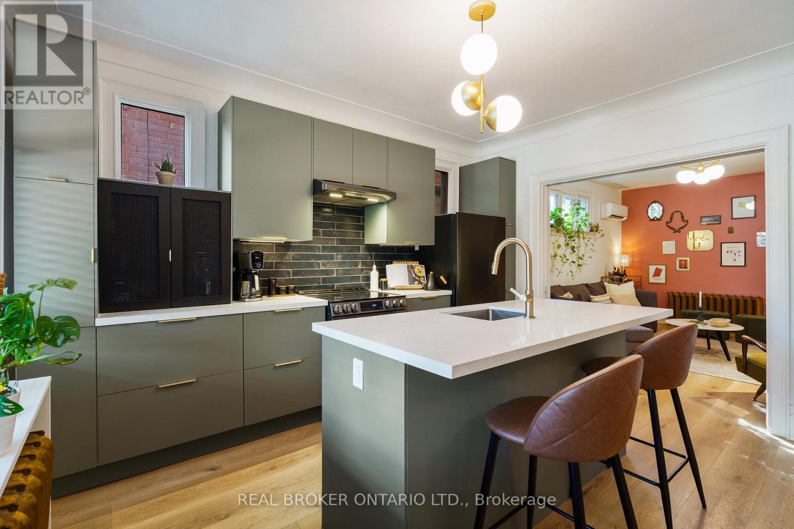 202 PROSPECT STREET S