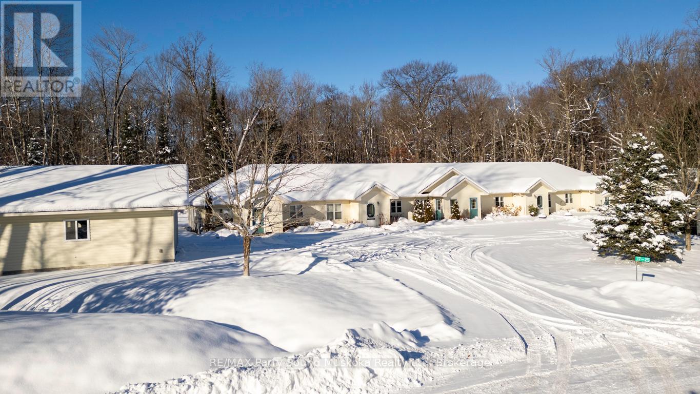 17 - 25 SEGUIN PLACE