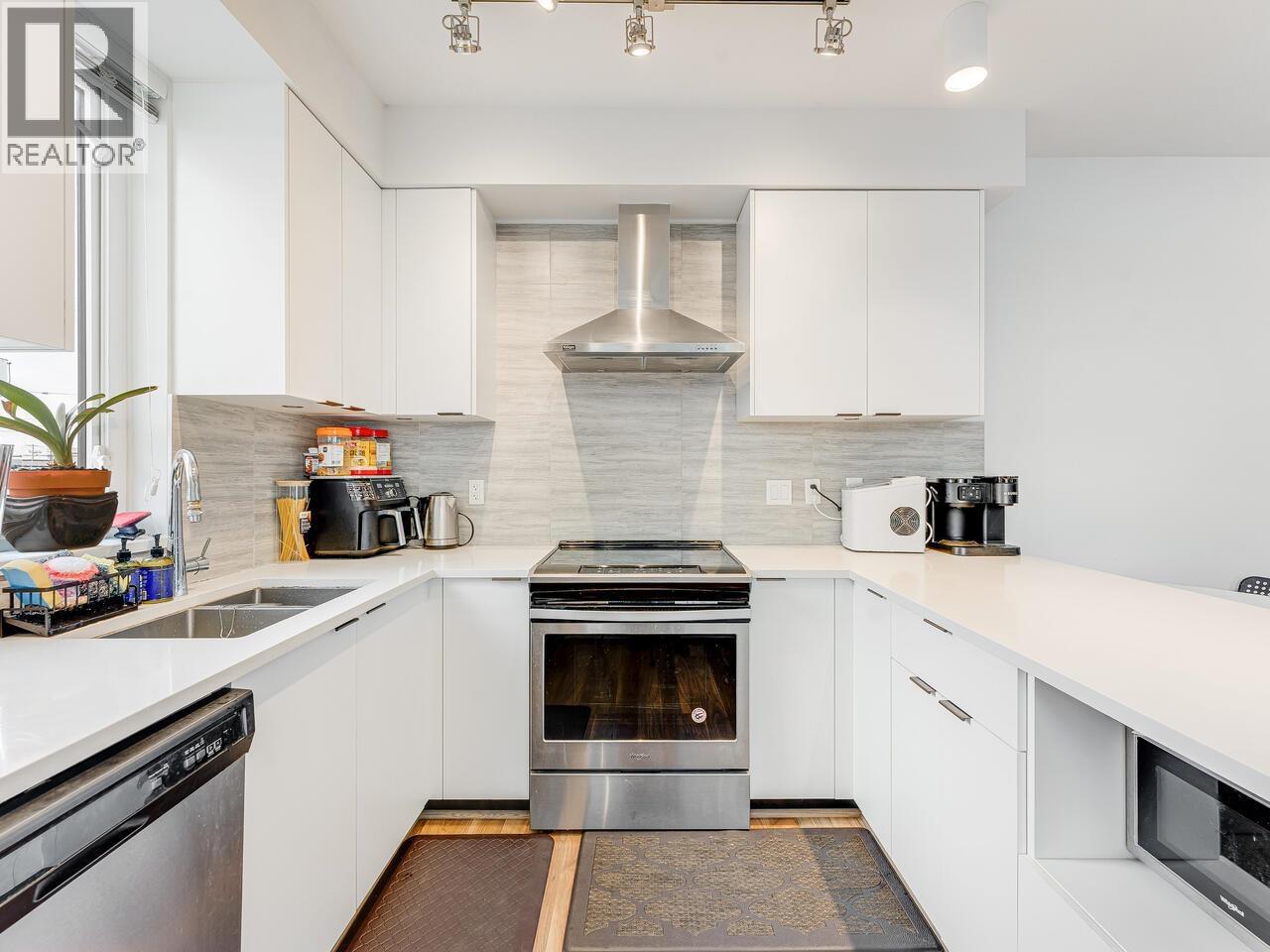 212 5355 LANE STREET