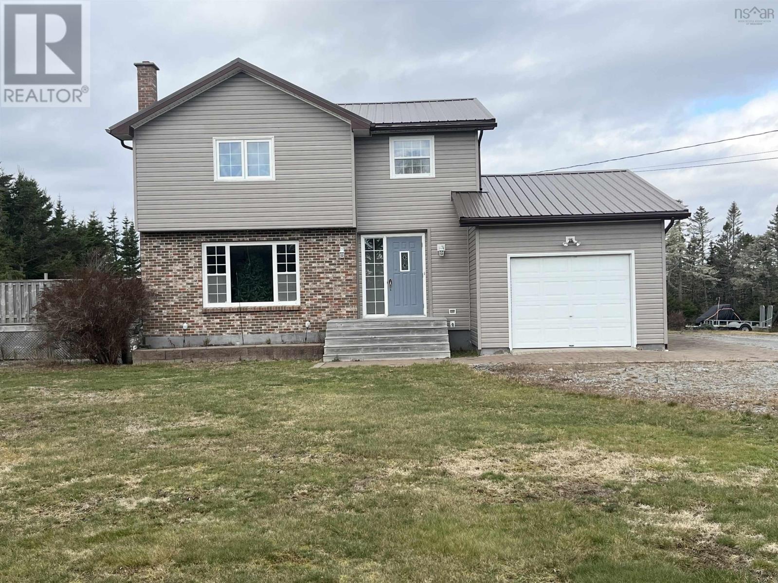 472 Centreville South Side Road