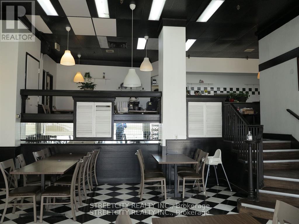 L10 - 186 KING STREET