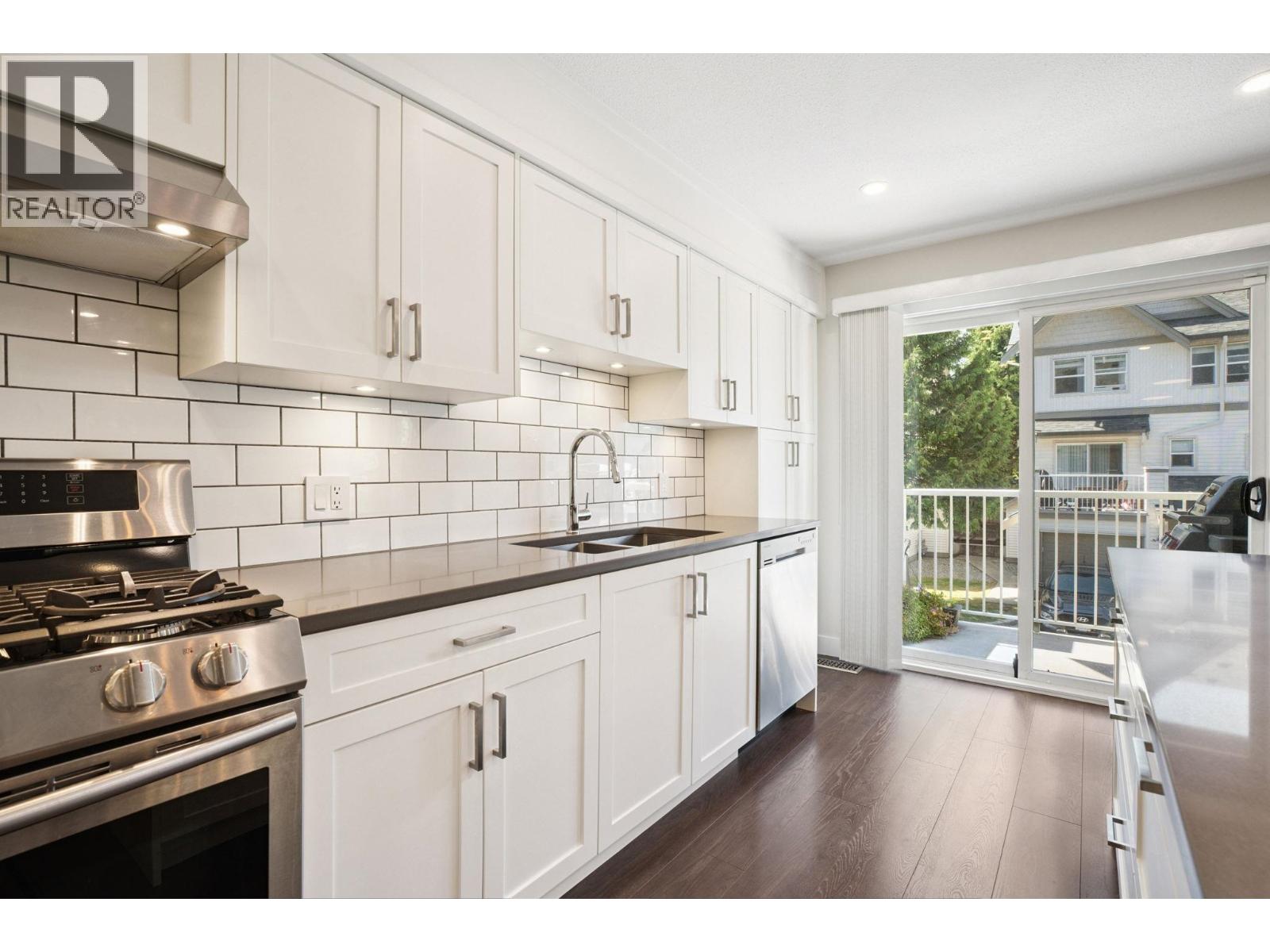 34 1260 RIVERSIDE DRIVE