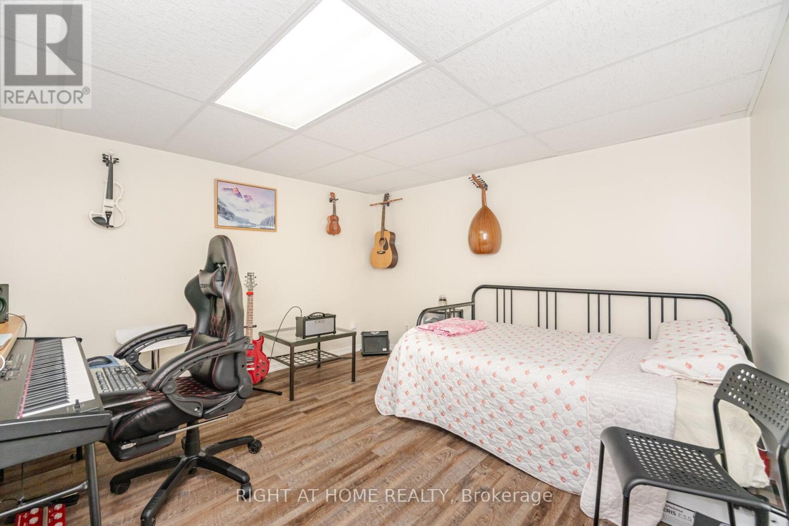 17 WHITE OWL CRESCENT