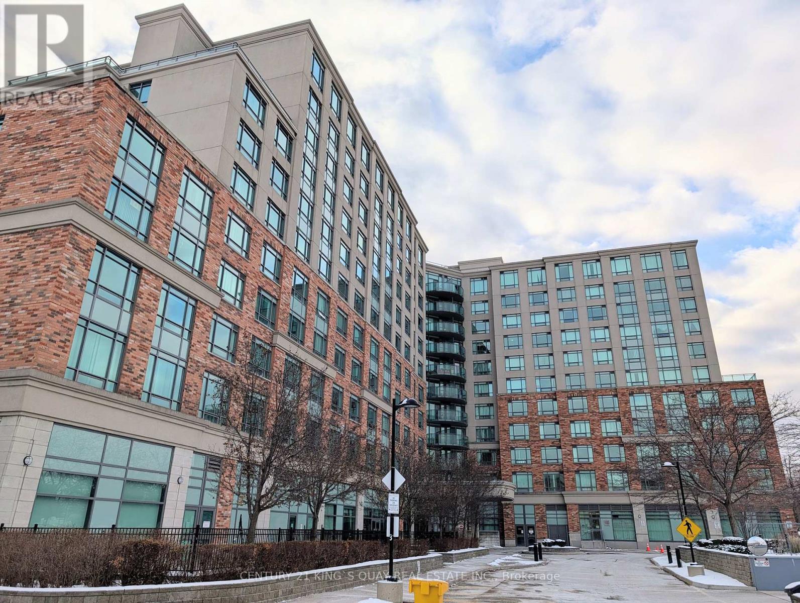 902 - 2020 MCNICOLL AVENUE