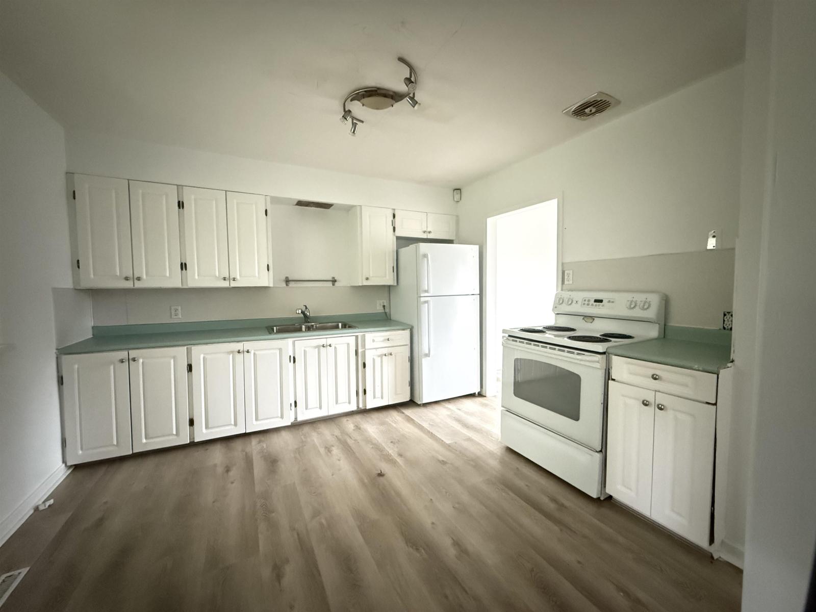 9716 WILLIAMS STREET, Chilliwack Proper East