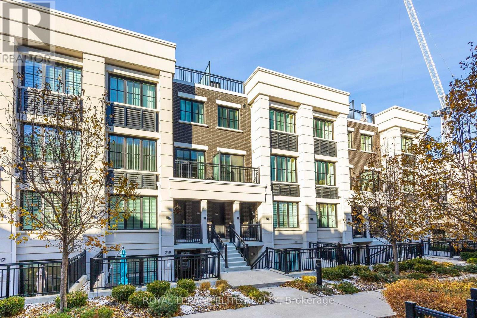 723 - 665 CRICKLEWOOD DRIVE