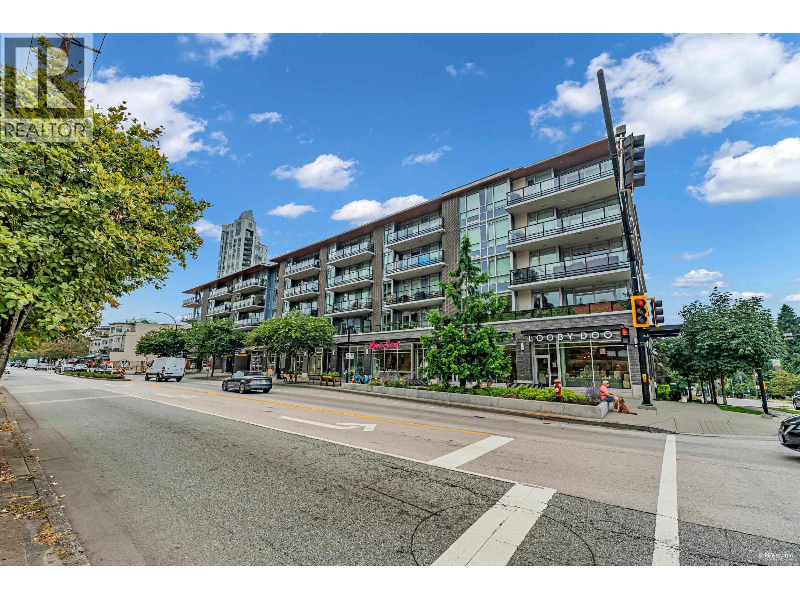 308 177 W 3RD STREET