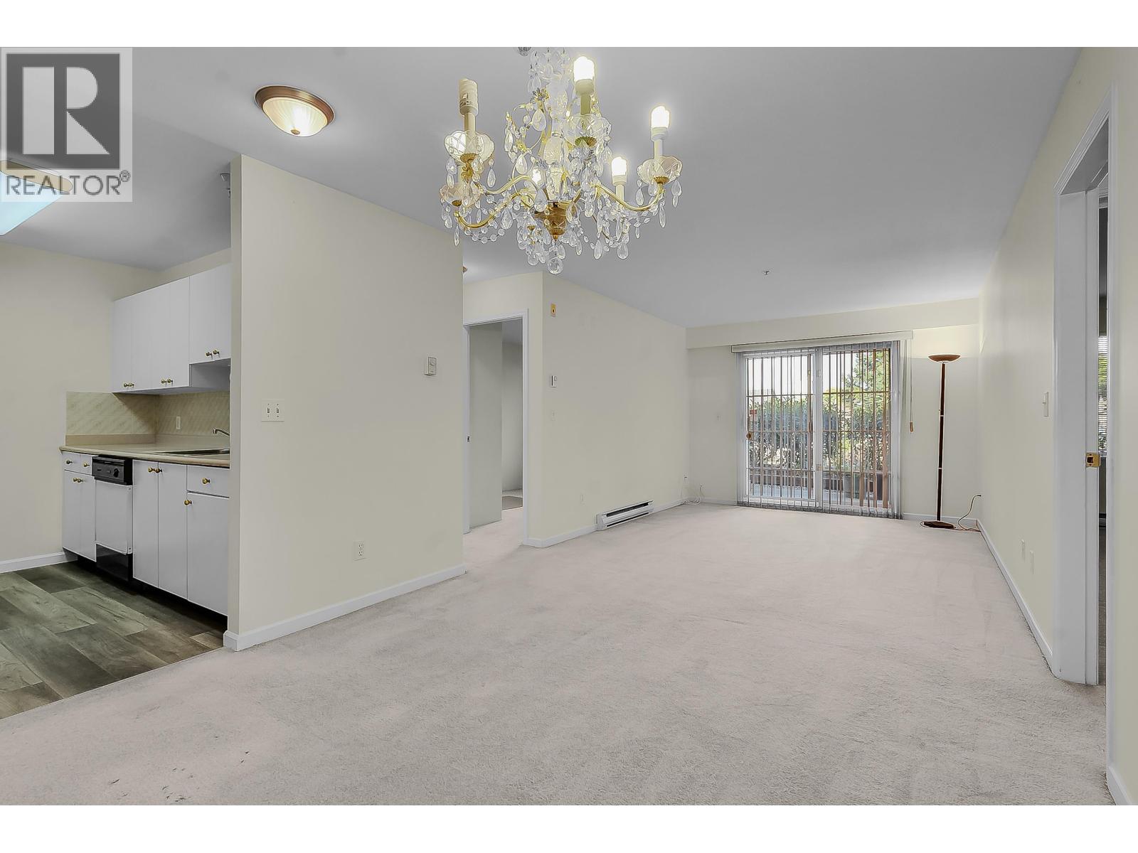 103 3624 FRASER STREET