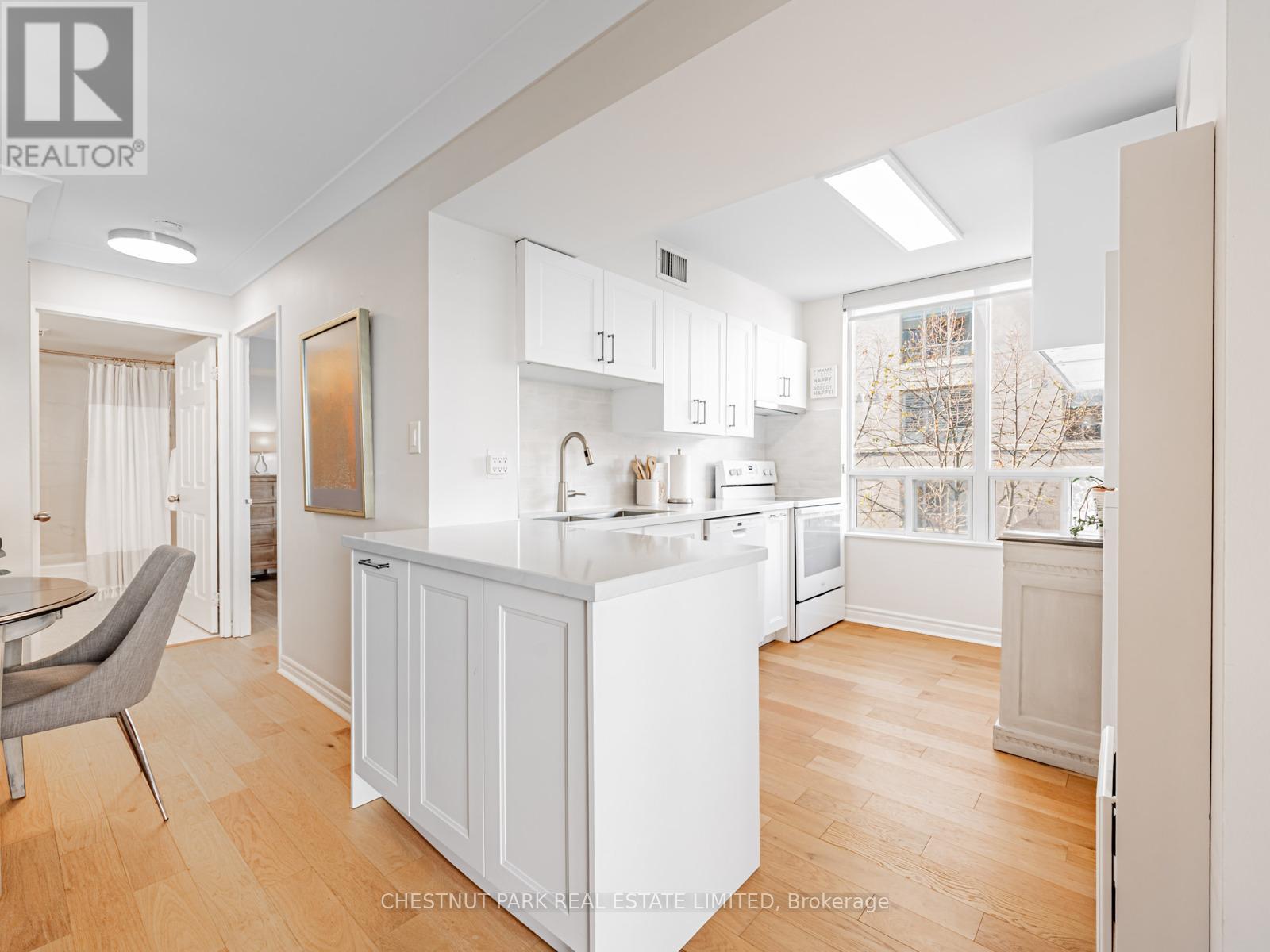 505 - 253 MERTON STREET