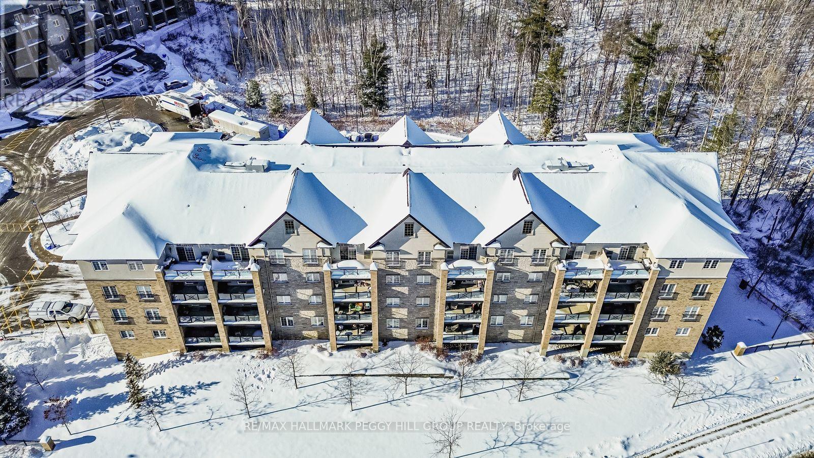 402 - 40 FERNDALE DRIVE S