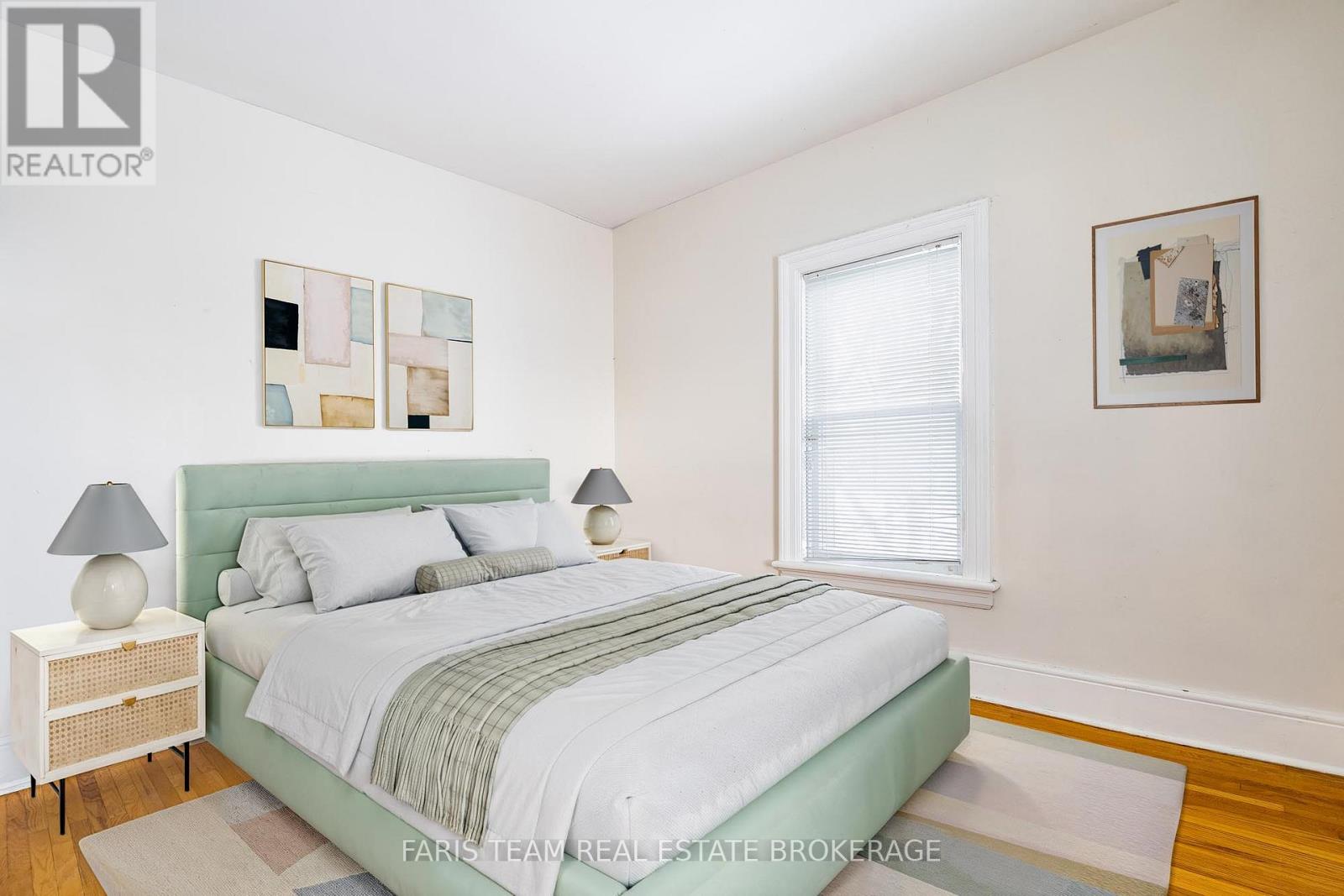 170 KEMPENFELT DRIVE