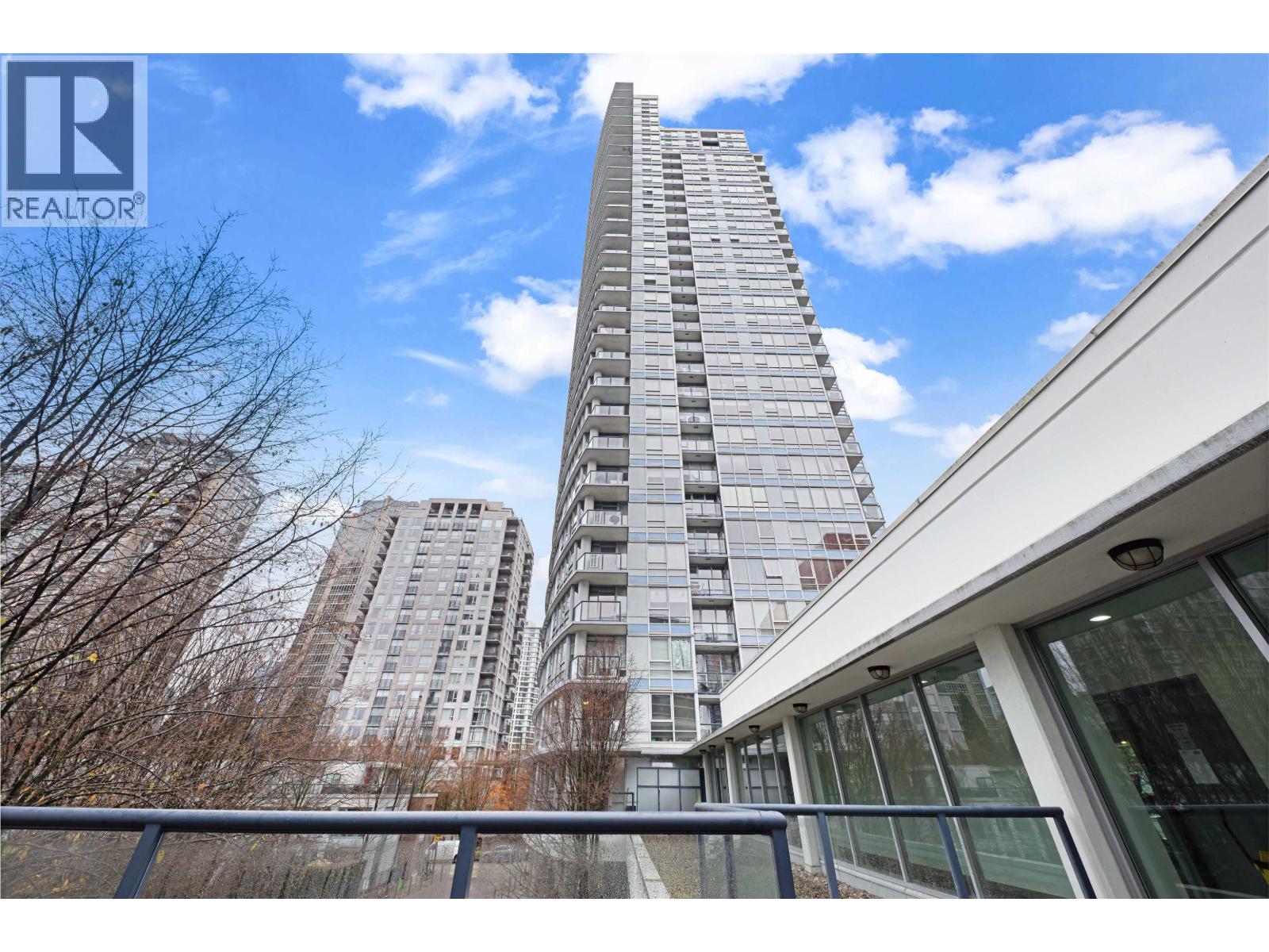 307 928 BEATTY STREET