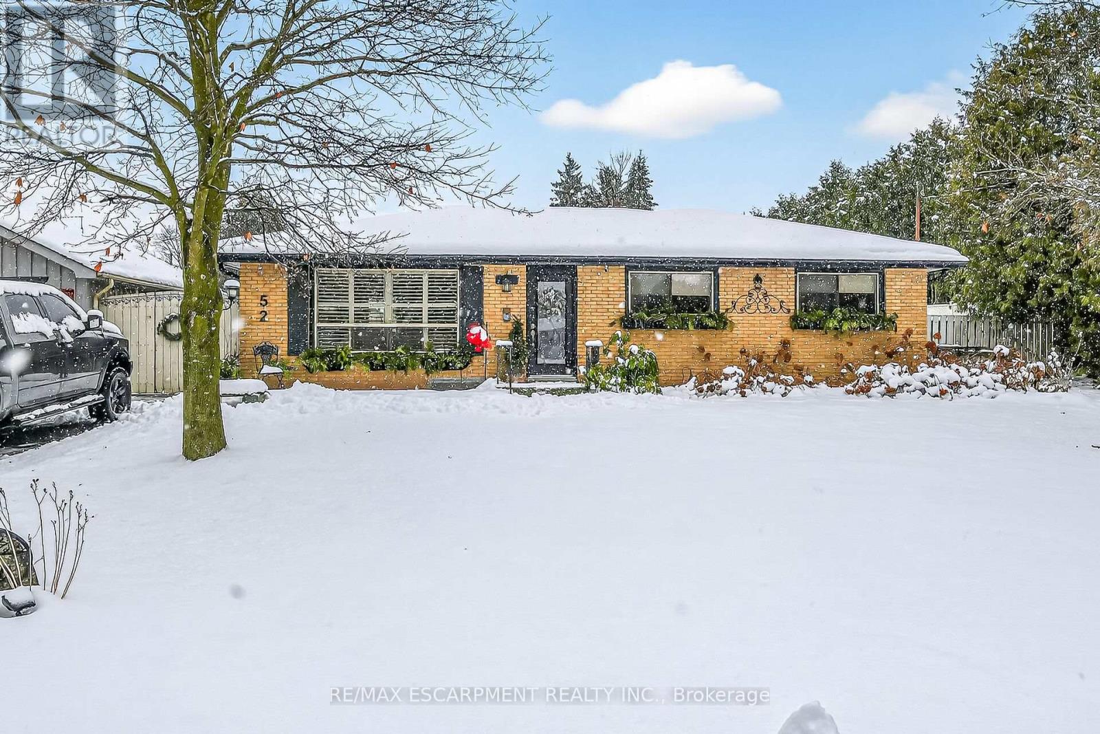 52 LORNE AVENUE