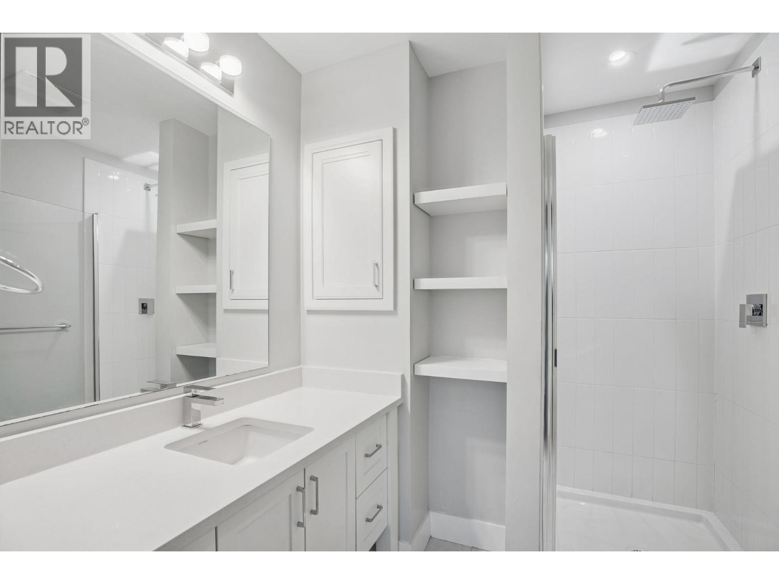 4308 2180 KELLY AVENUE