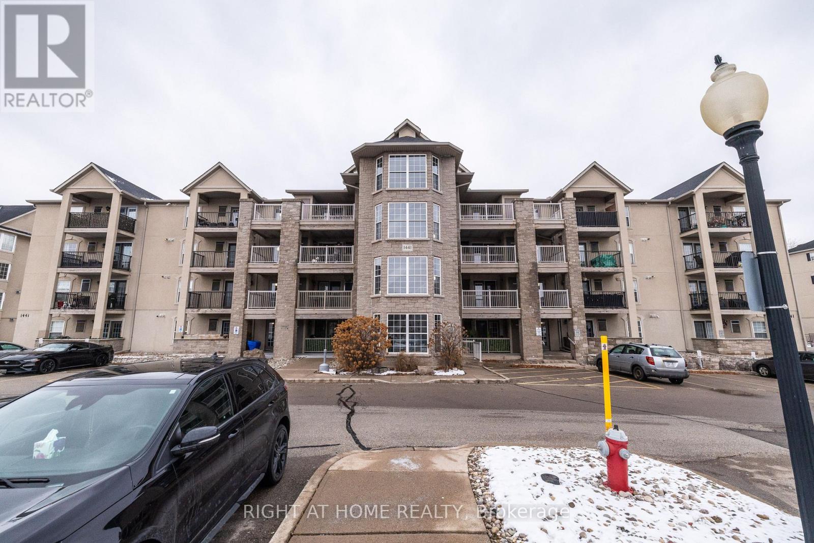 311 - 1441 WALKER'S LINE