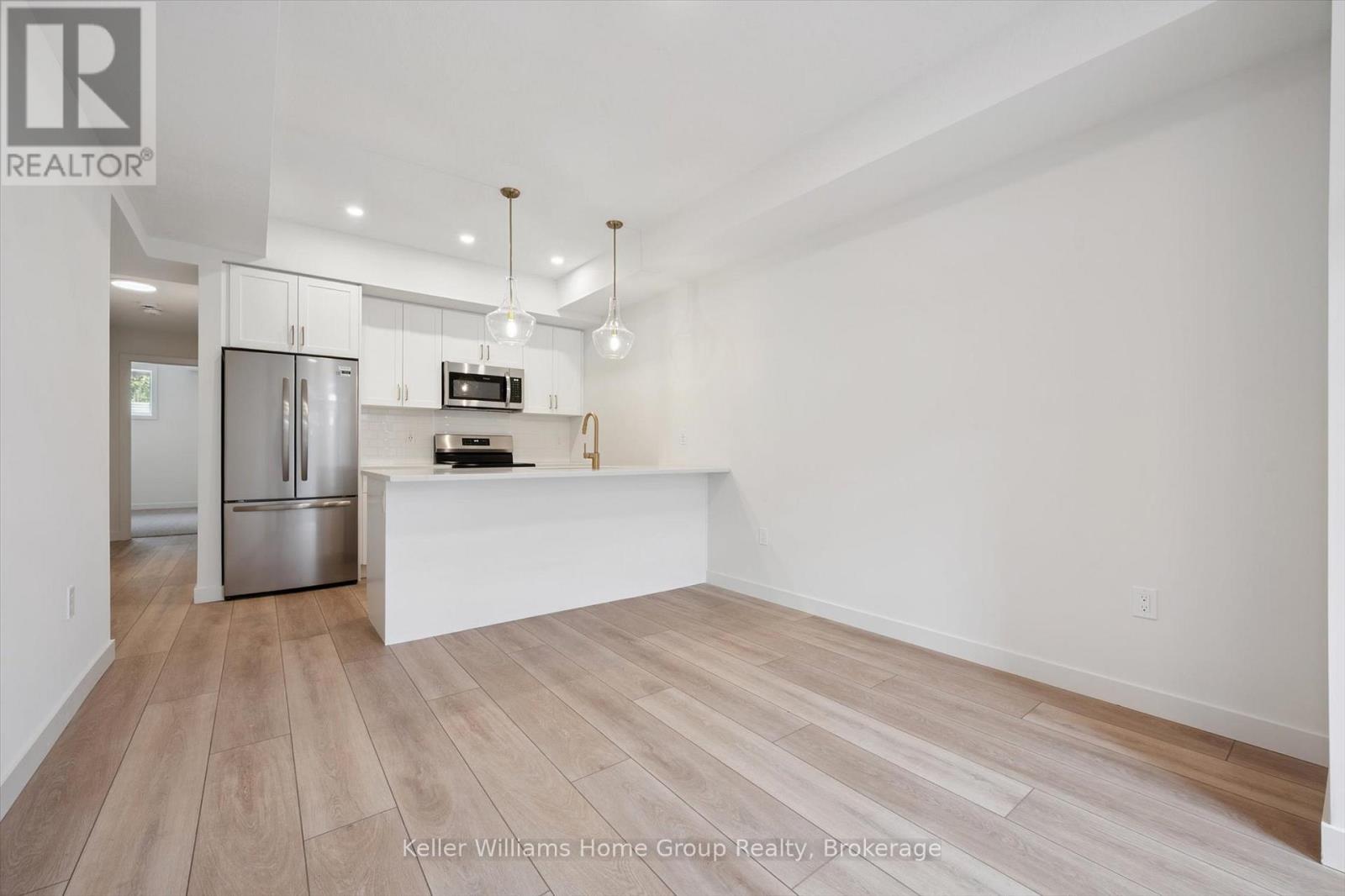 137 - 824 WOOLWICH STREET