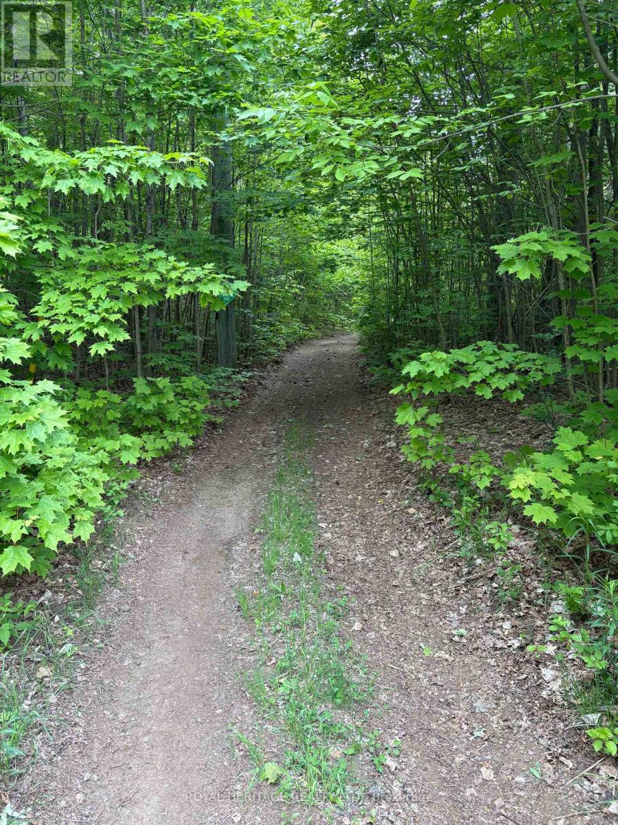 1043 LAWRENCE PIT ROAD