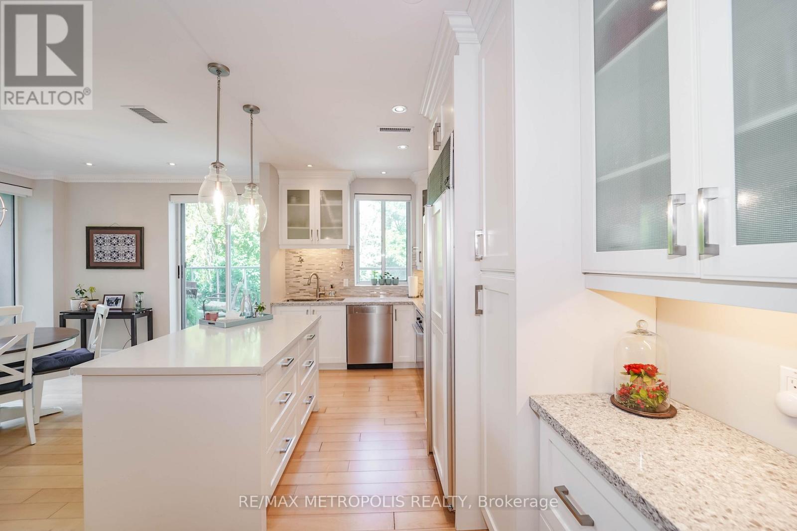 201 - 1 WATERGARDEN WAY