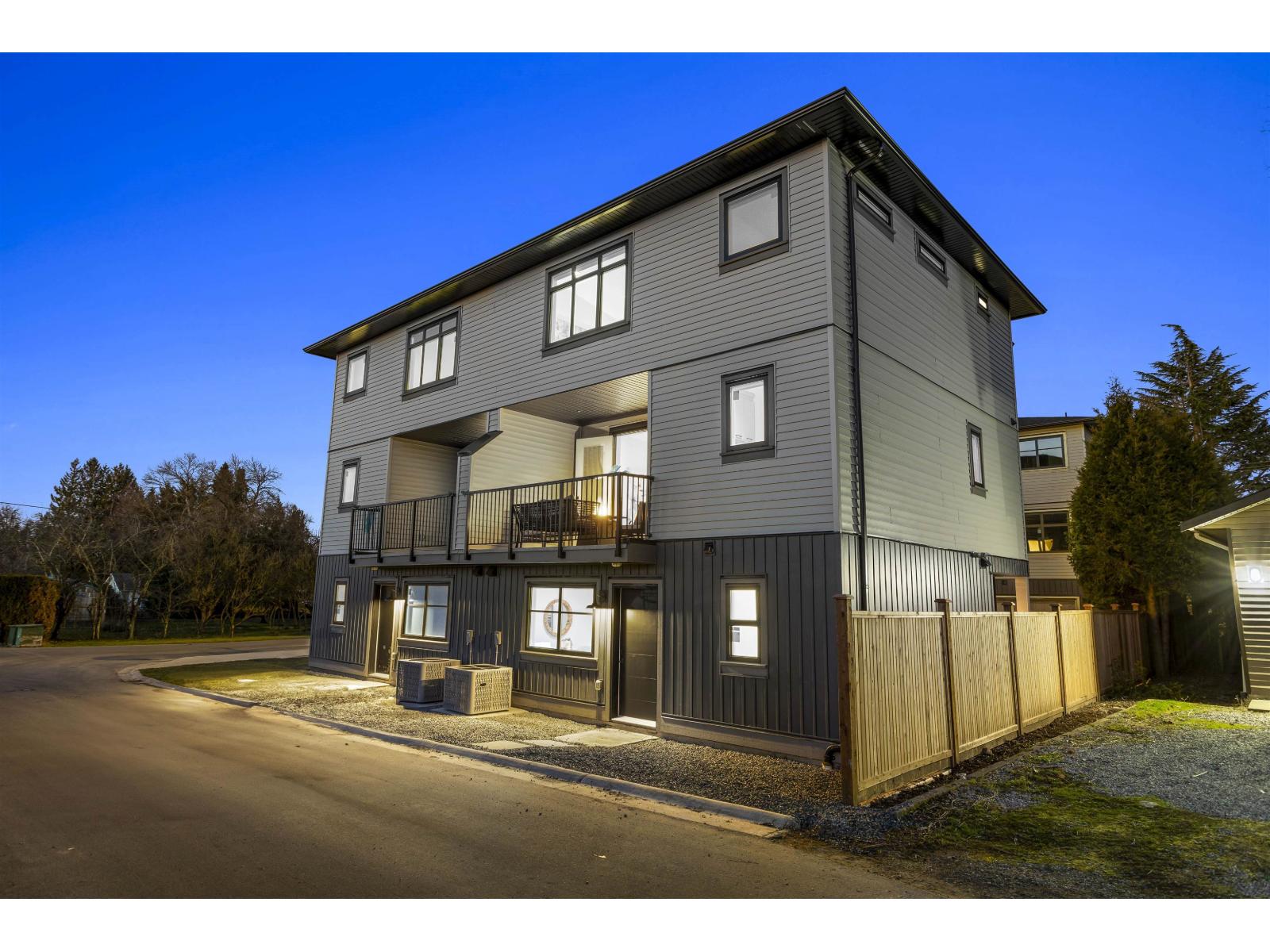 1 33586 HUGGINS AVENUE