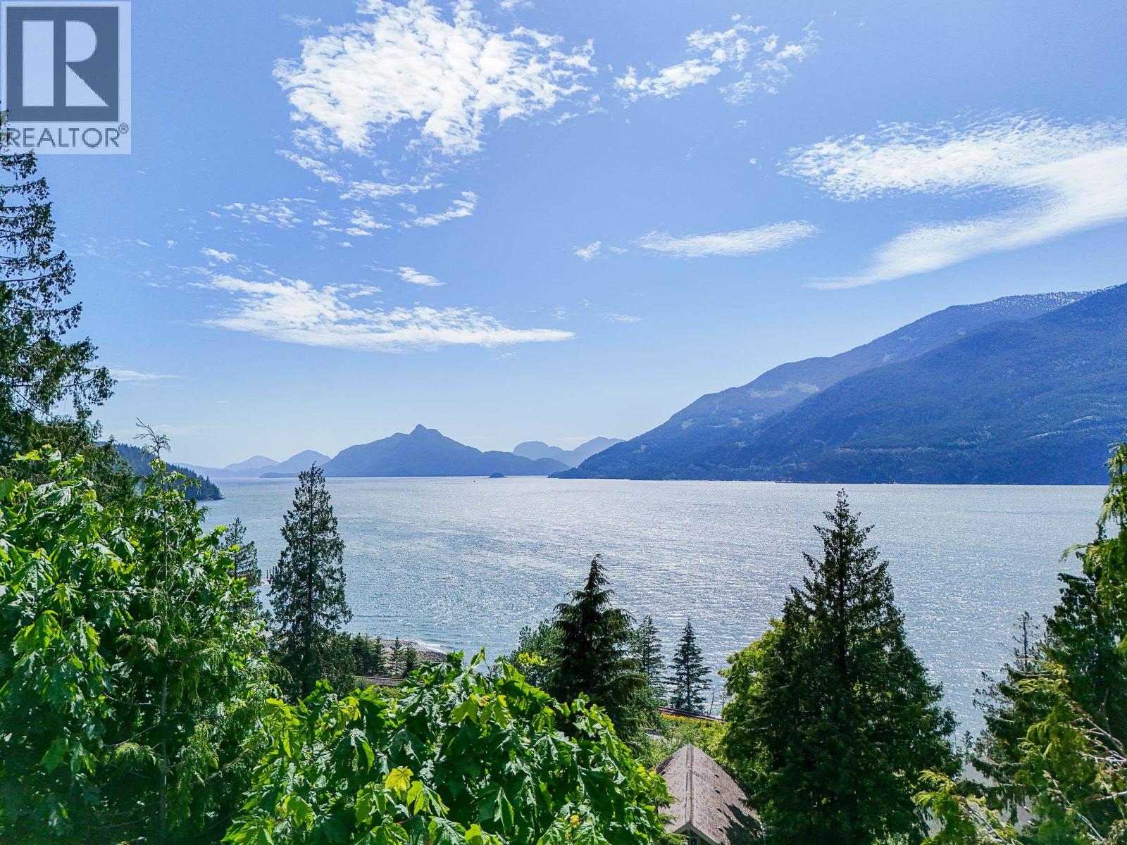 690 SHAUGHNESSY PLACE