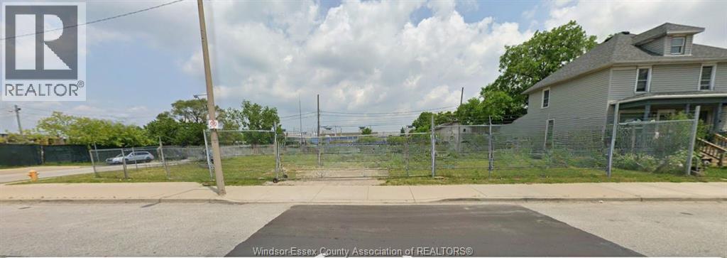 1306 DROUILLARD ROAD