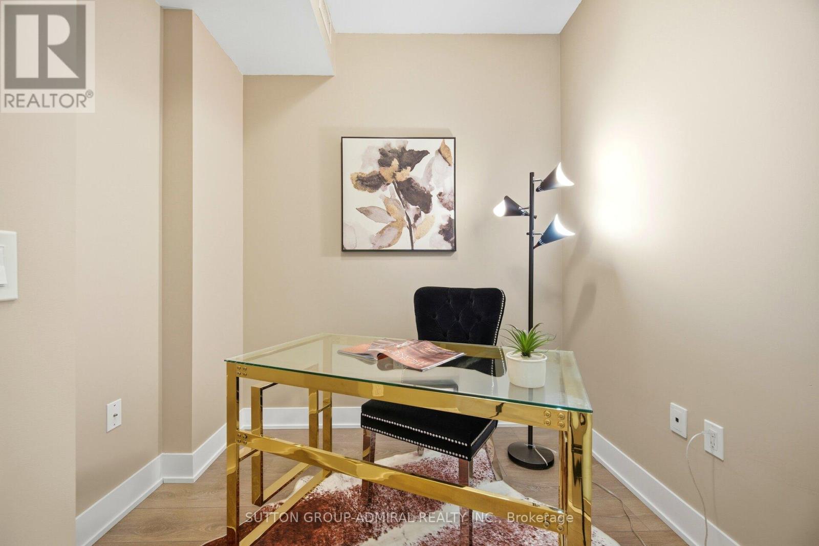 1906 - 2908 HIGHWAY 7