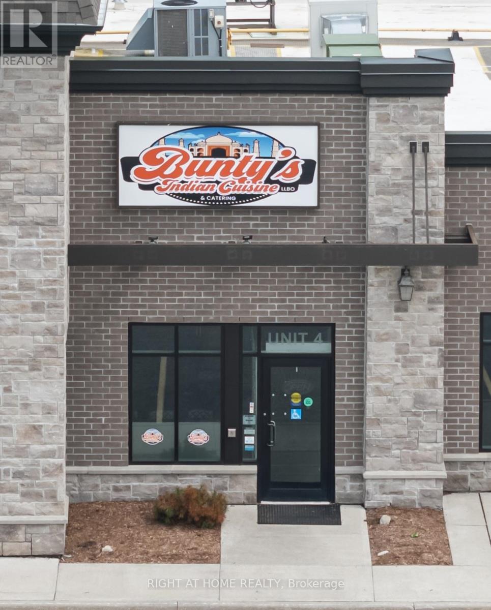 4 - 167 JOLLIFFE AVENUE