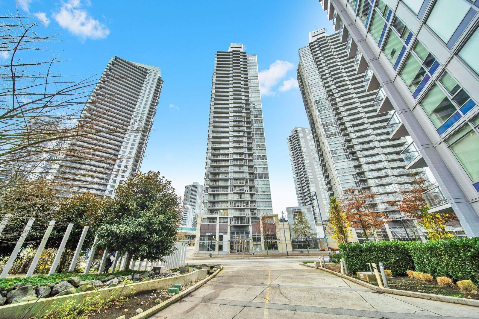 2107 9981 WHALLEY BOULEVARD