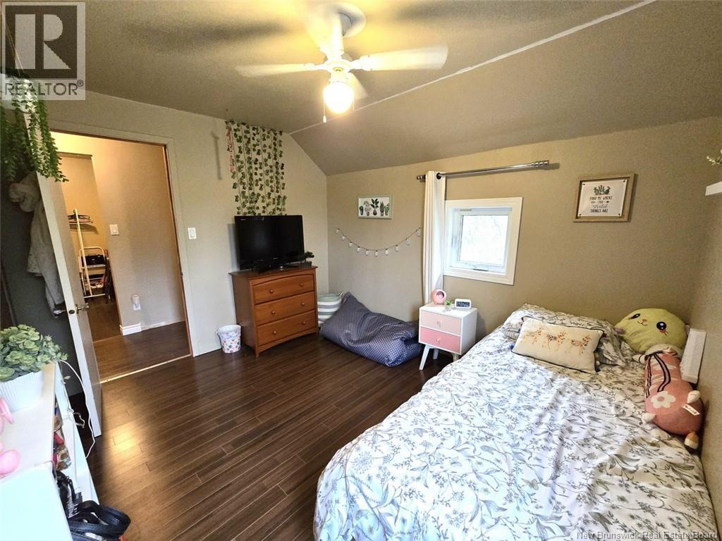 2213 Centrale Street