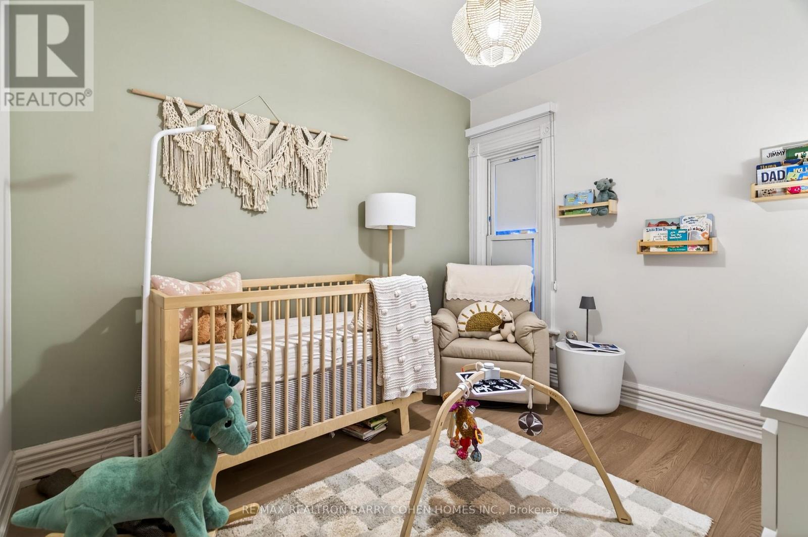 198 MACPHERSON AVENUE