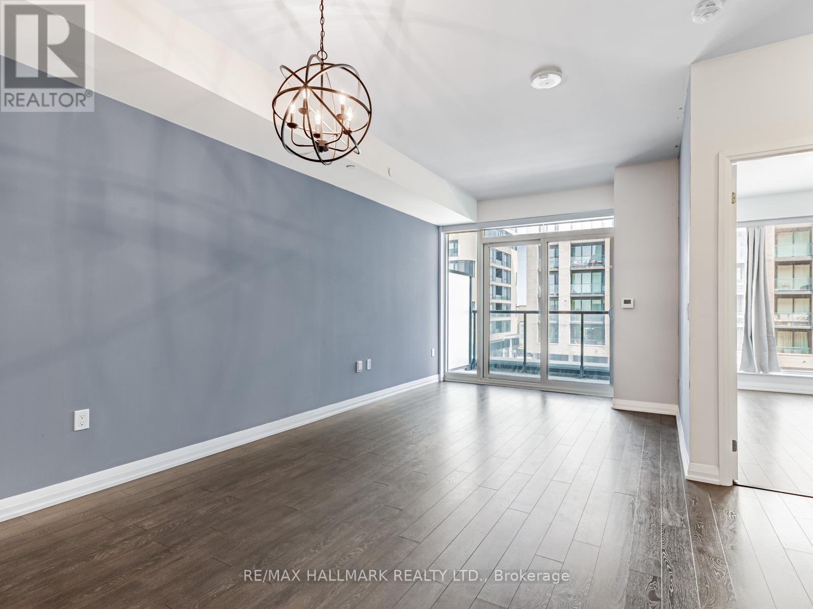 322 - 99 EAGLE ROCK WAY