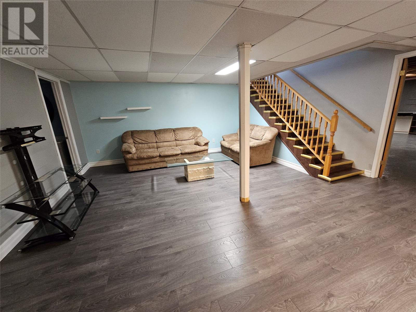 705 MacDonald Crescent