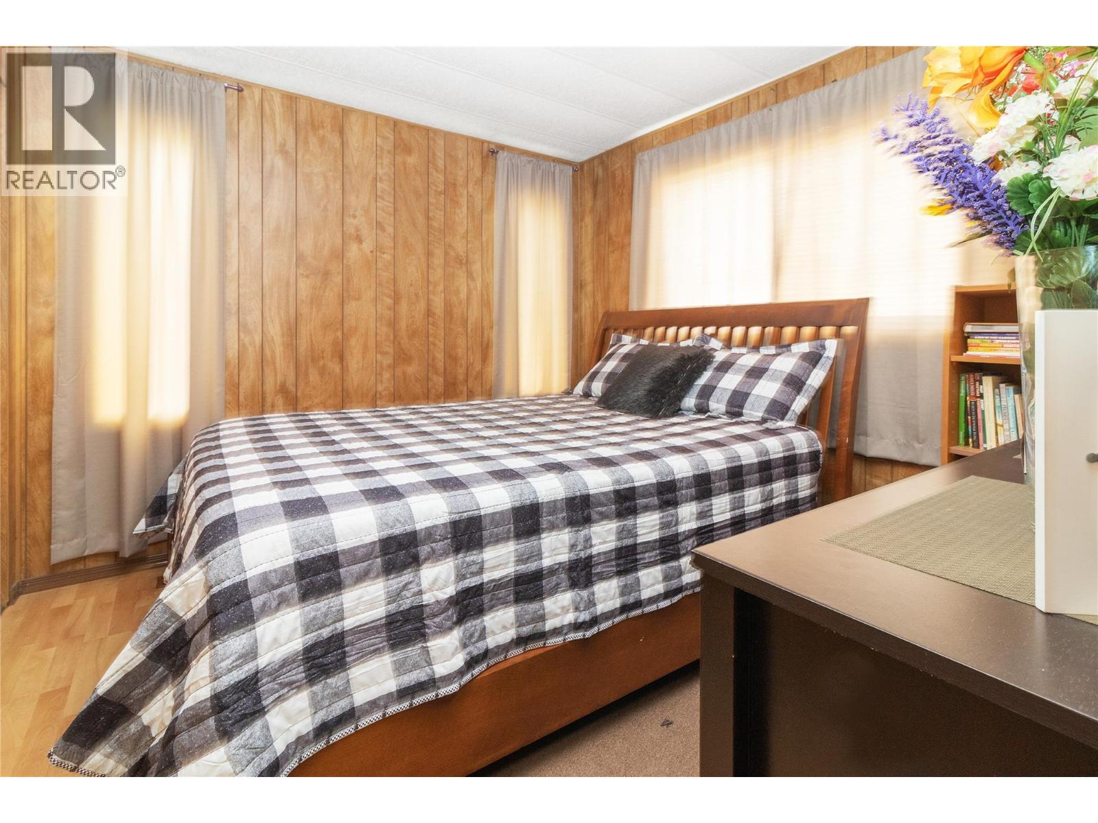 3745 Lakeshore Road Unit# 141