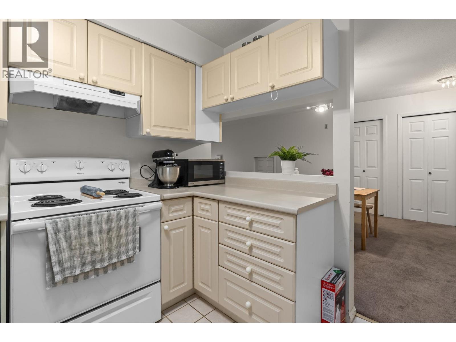 202 7011 BLUNDELL ROAD