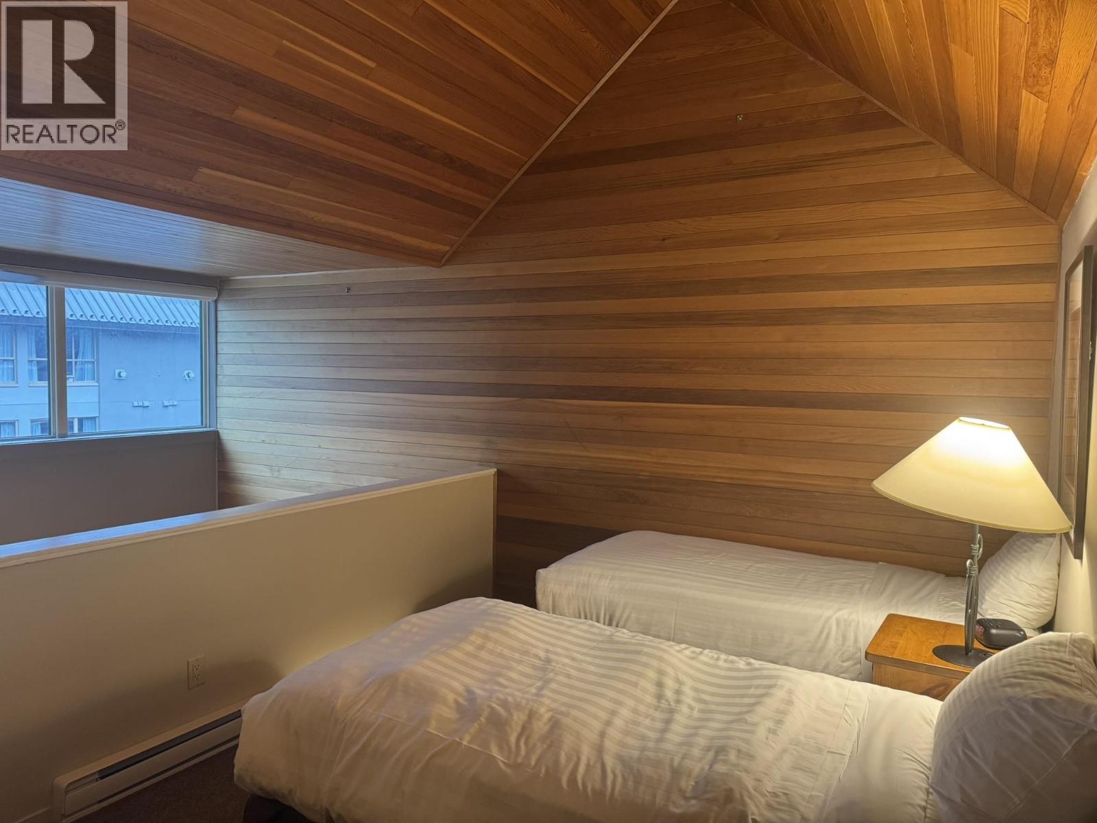 207/307 4321 VILLAGE GATE (WEEK 9) BOULEVARD