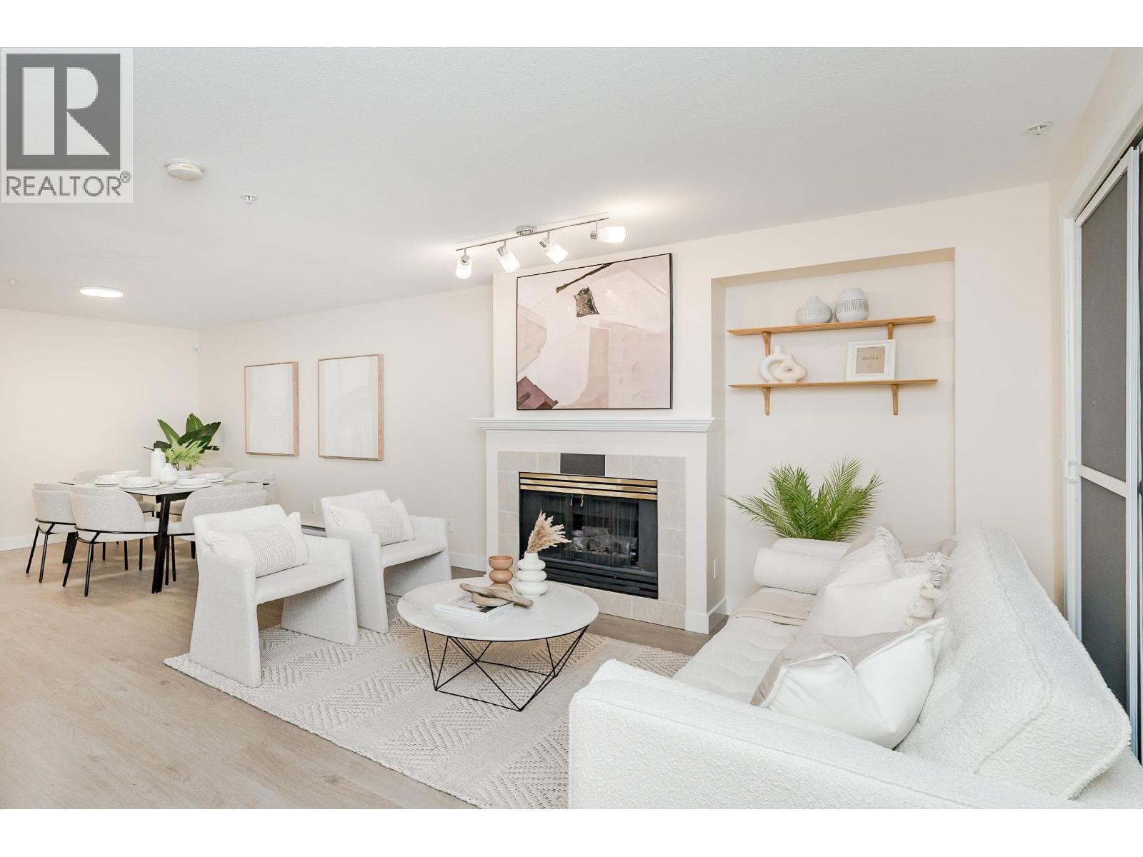 49 6588 SOUTHOAKS CRESCENT