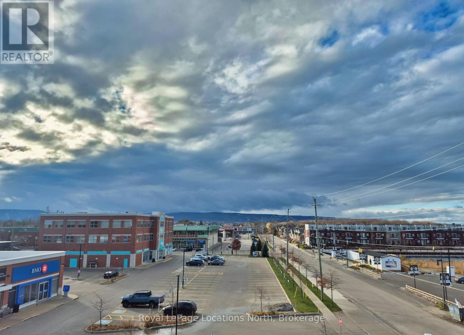 322 - 31 HURON STREET