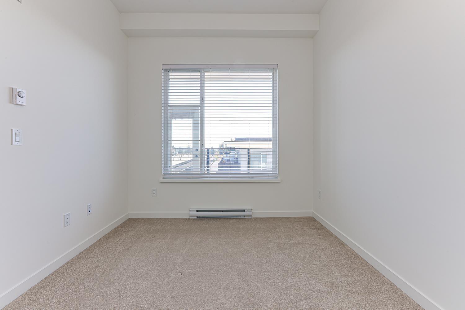 610 15858 FRASER HIGHWAY