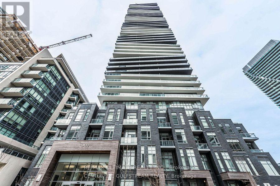 605 - 56 ANNIE CRAIG DRIVE N